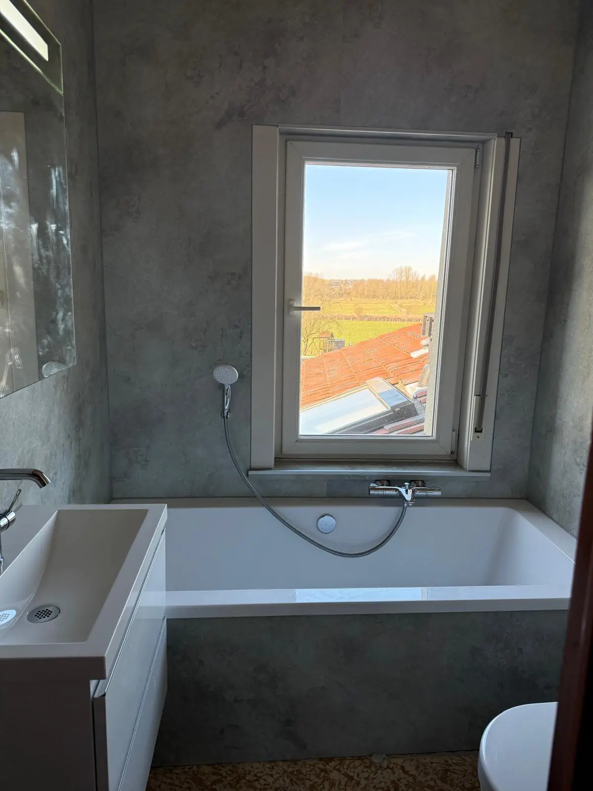 Marmerlook badkamer voor renovatie