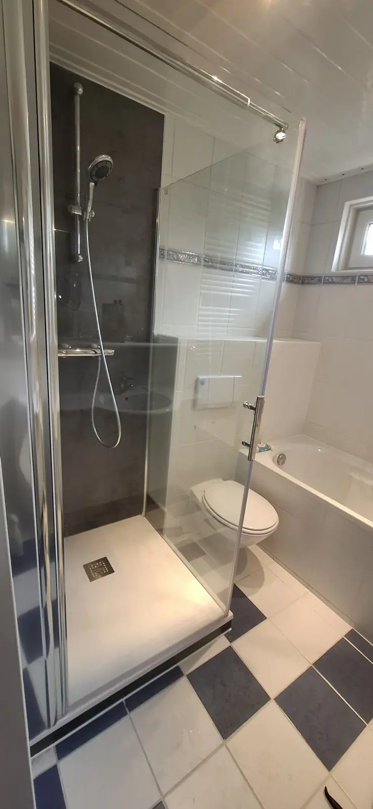 Marmerlook badkamer voor renovatie