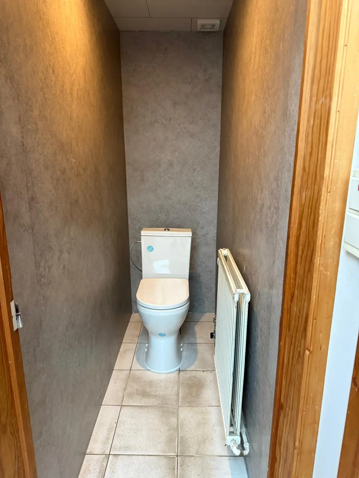 Marmerlook badkamer voor renovatie