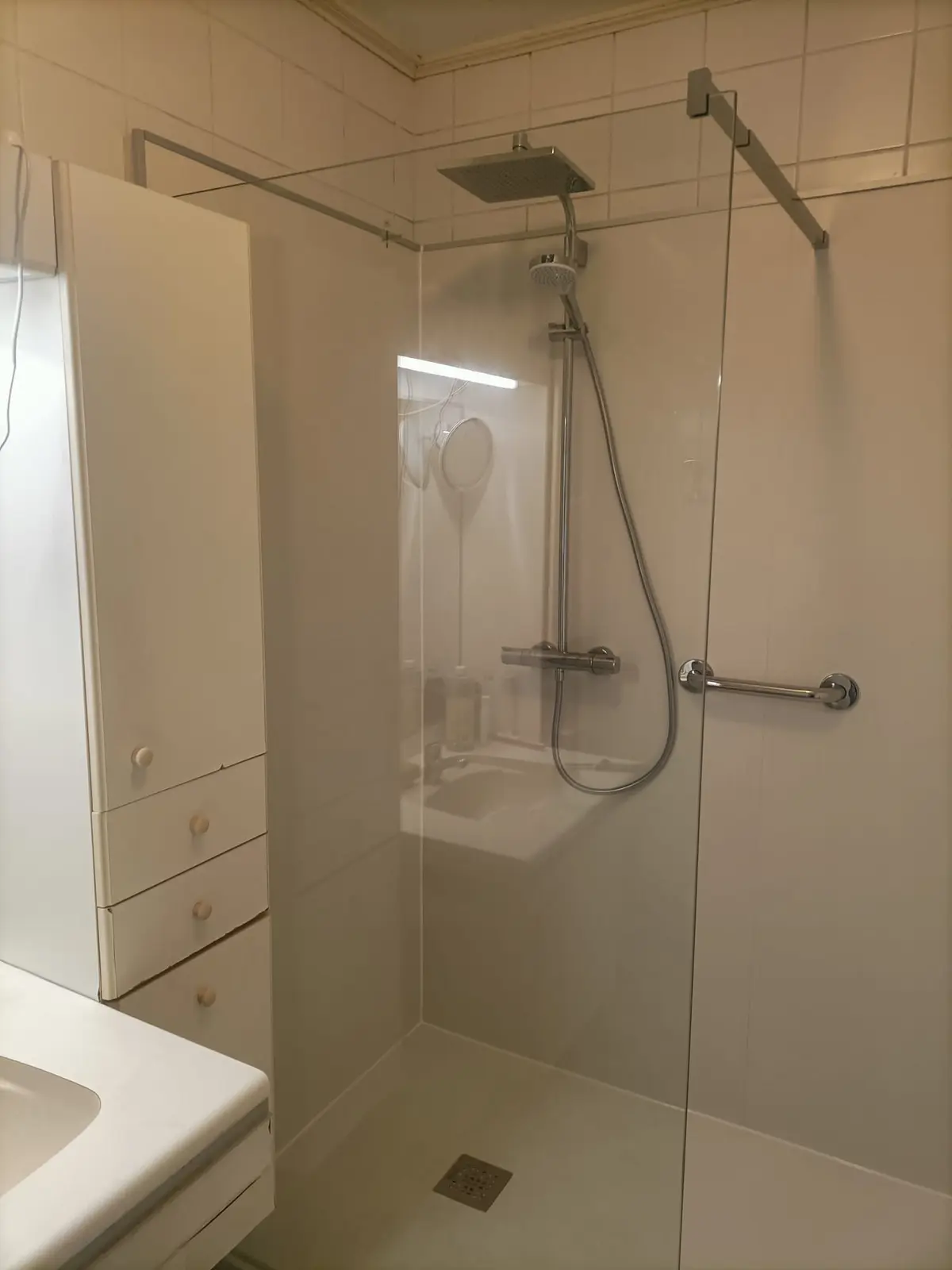 Marmerlook badkamer voor renovatie